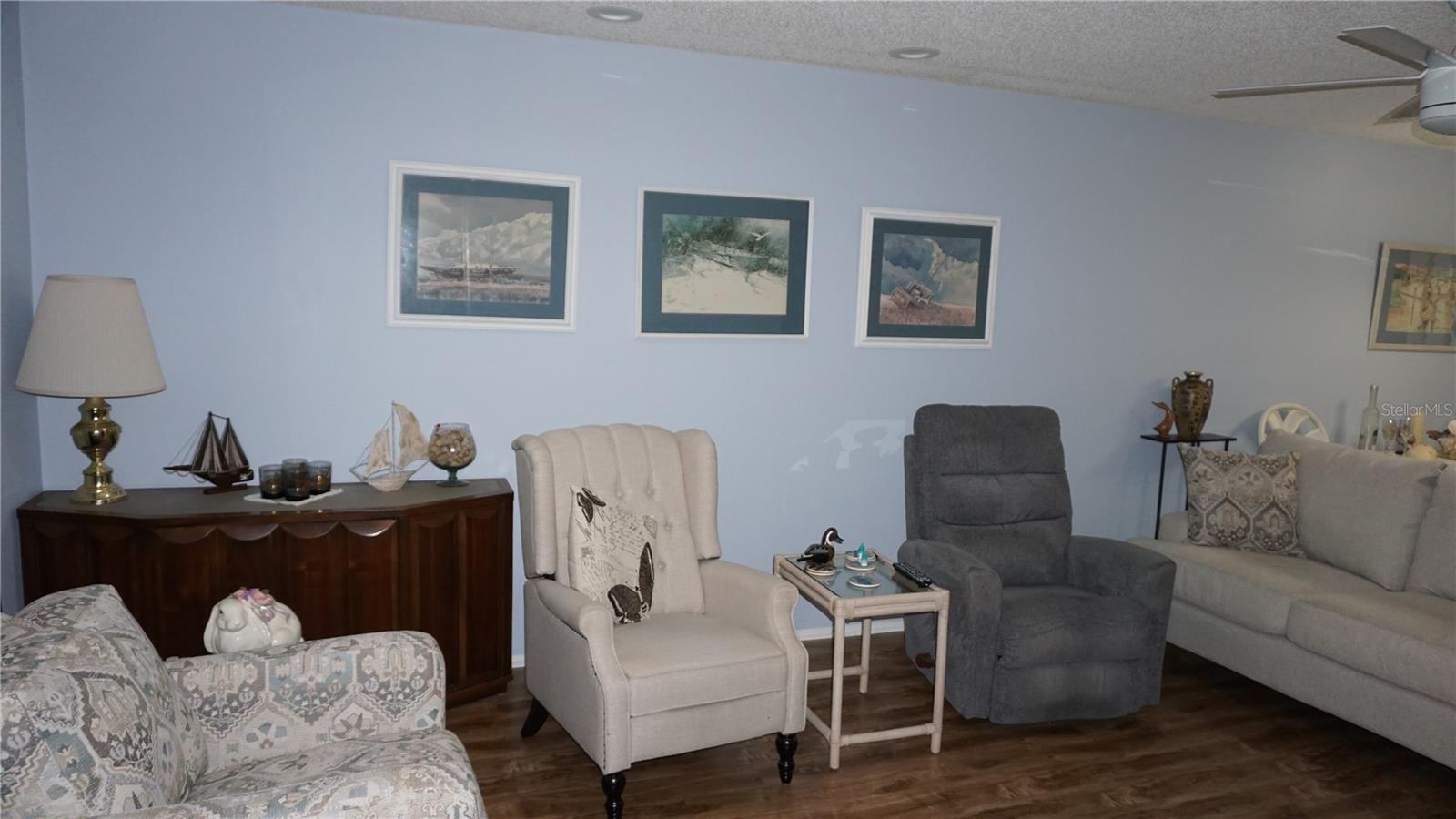Image 12 of 39 For 11241 Versailles Lane 0