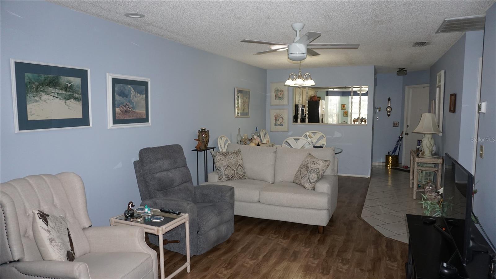 Image 13 of 39 For 11241 Versailles Lane 0
