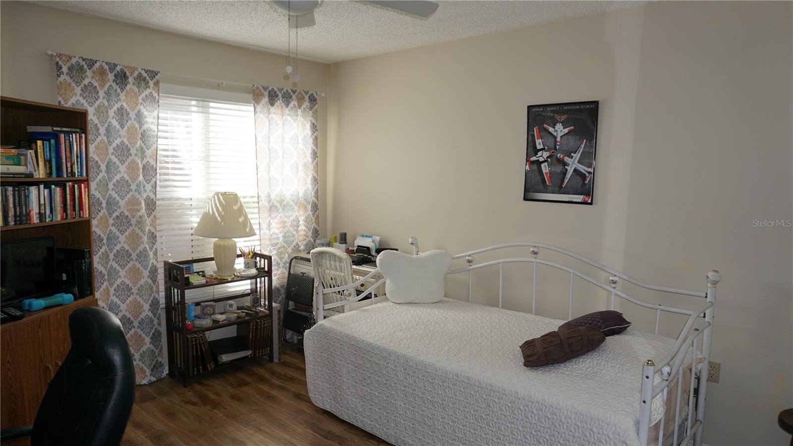 Image 19 of 39 For 11241 Versailles Lane 0