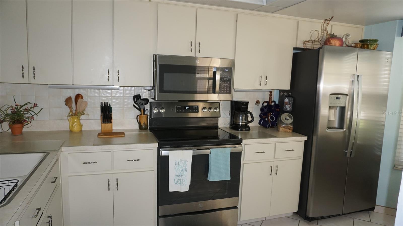 Image 2 of 39 For 11241 Versailles Lane 0