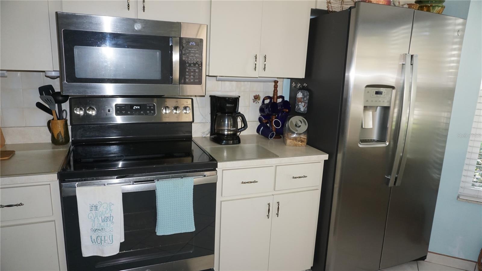 Image 4 of 39 For 11241 Versailles Lane 0