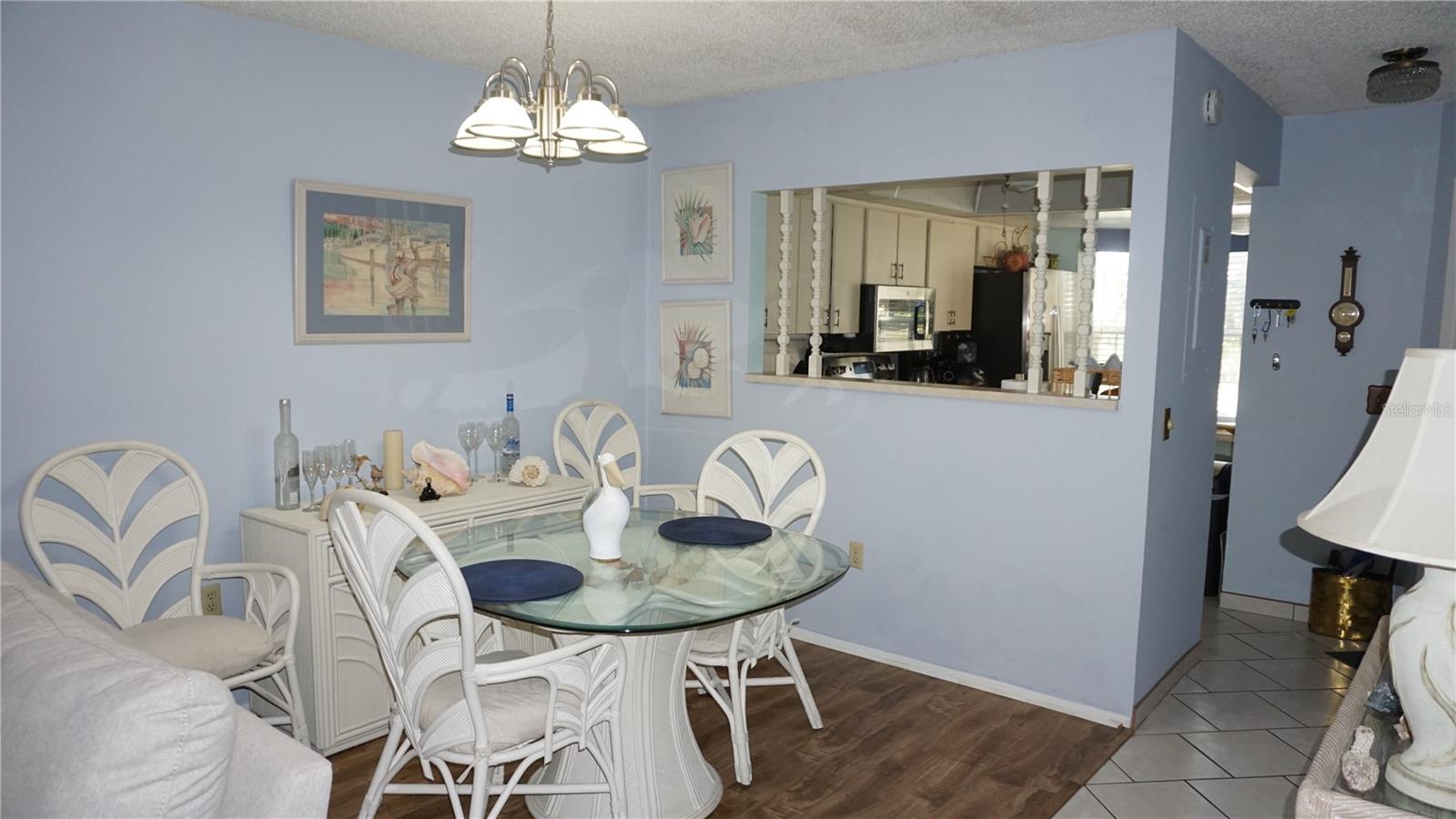 Image 8 of 39 For 11241 Versailles Lane 0