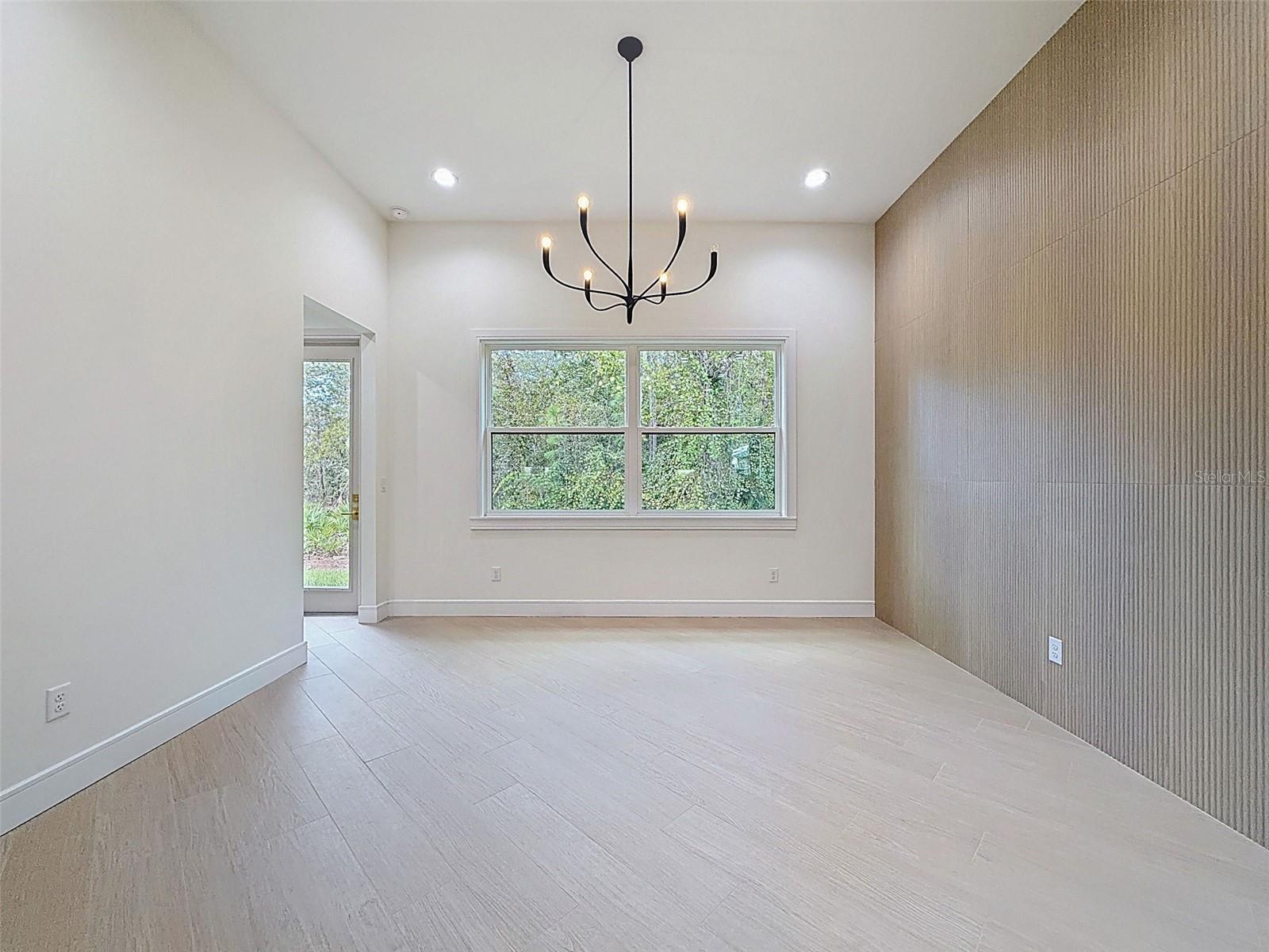 Image 24 of 94 For 88 Daisy Street