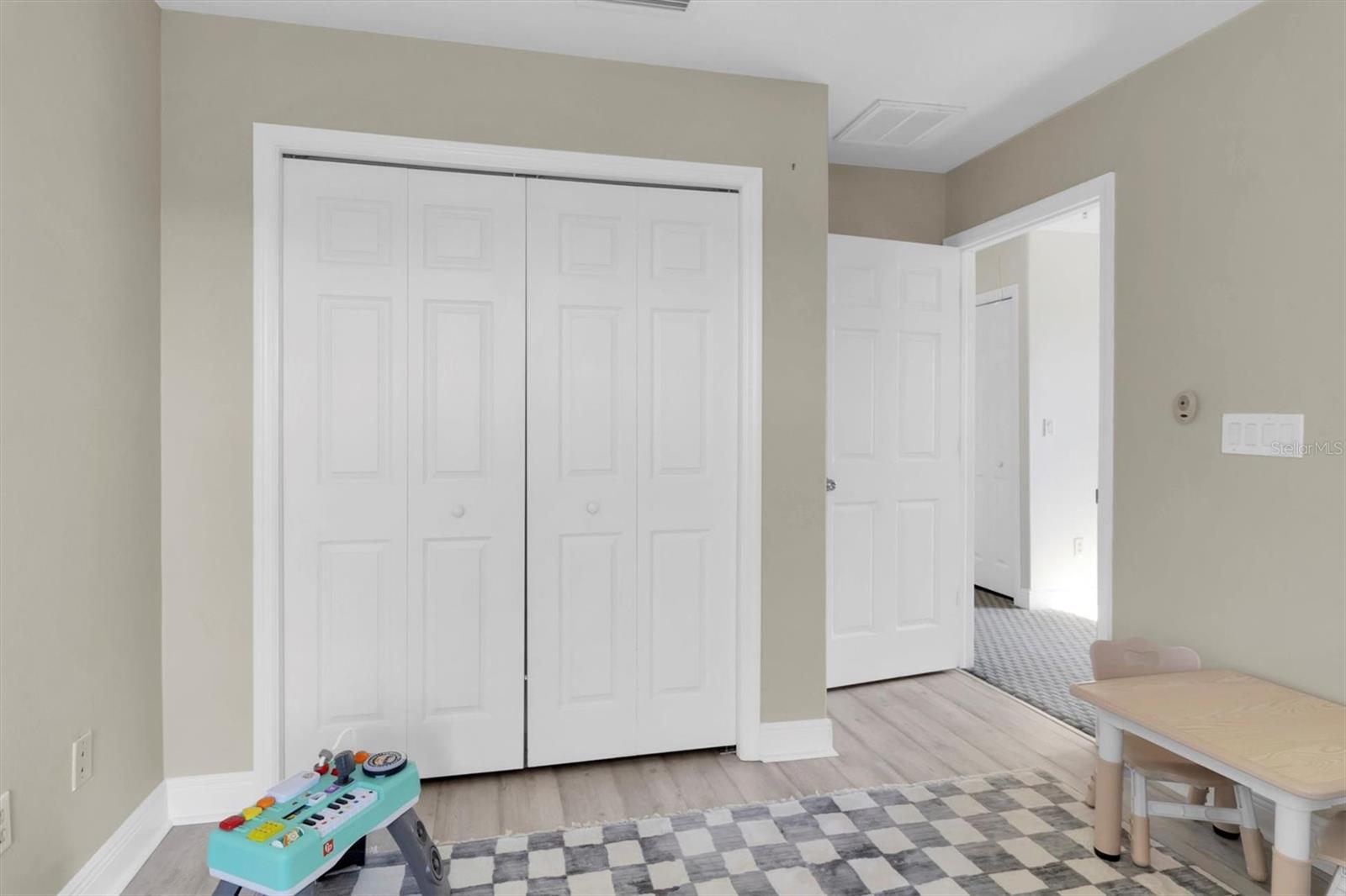 Image 19 of 33 For 487 Bayou Village Drive