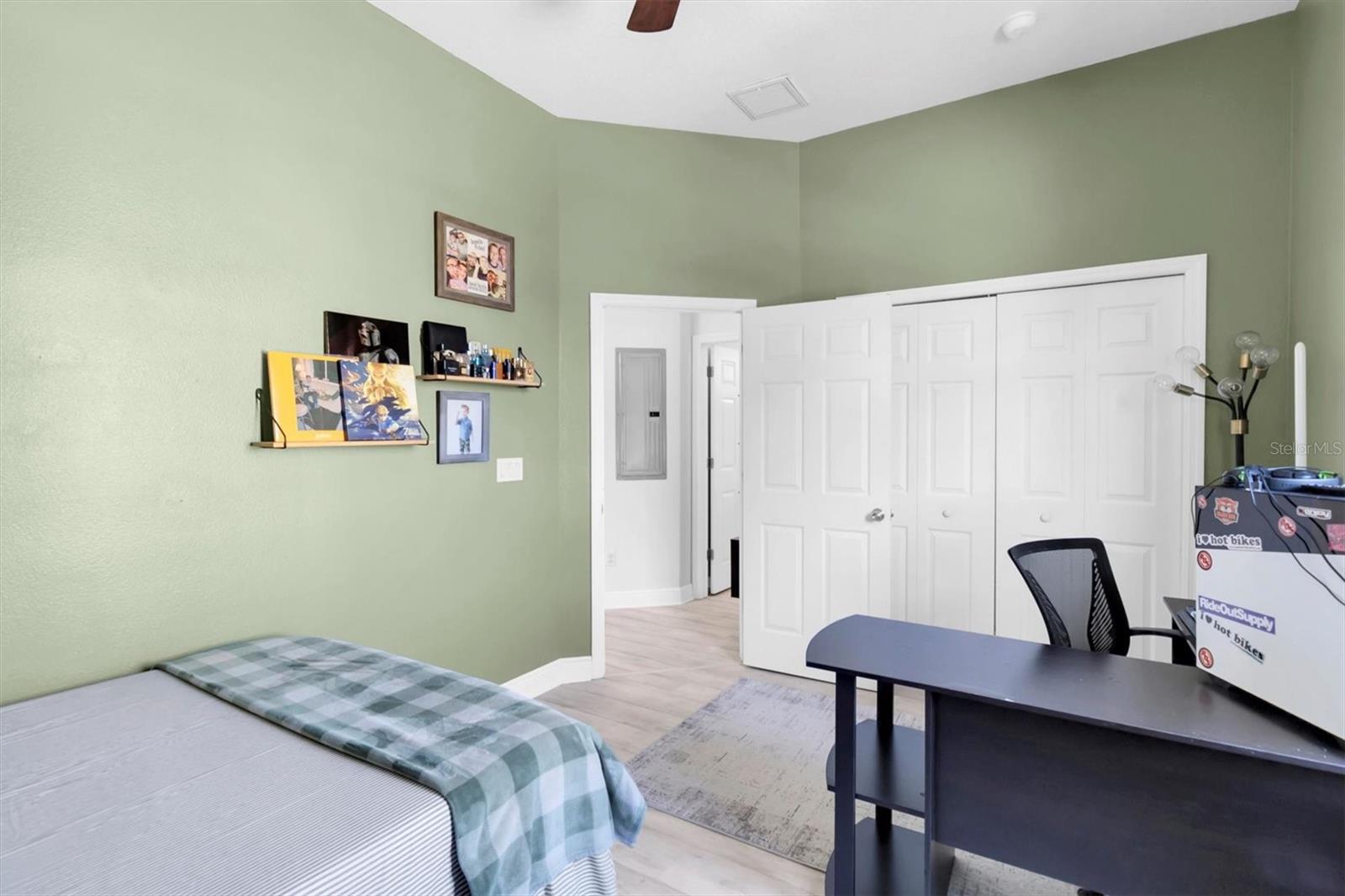 Image 24 of 33 For 487 Bayou Village Drive