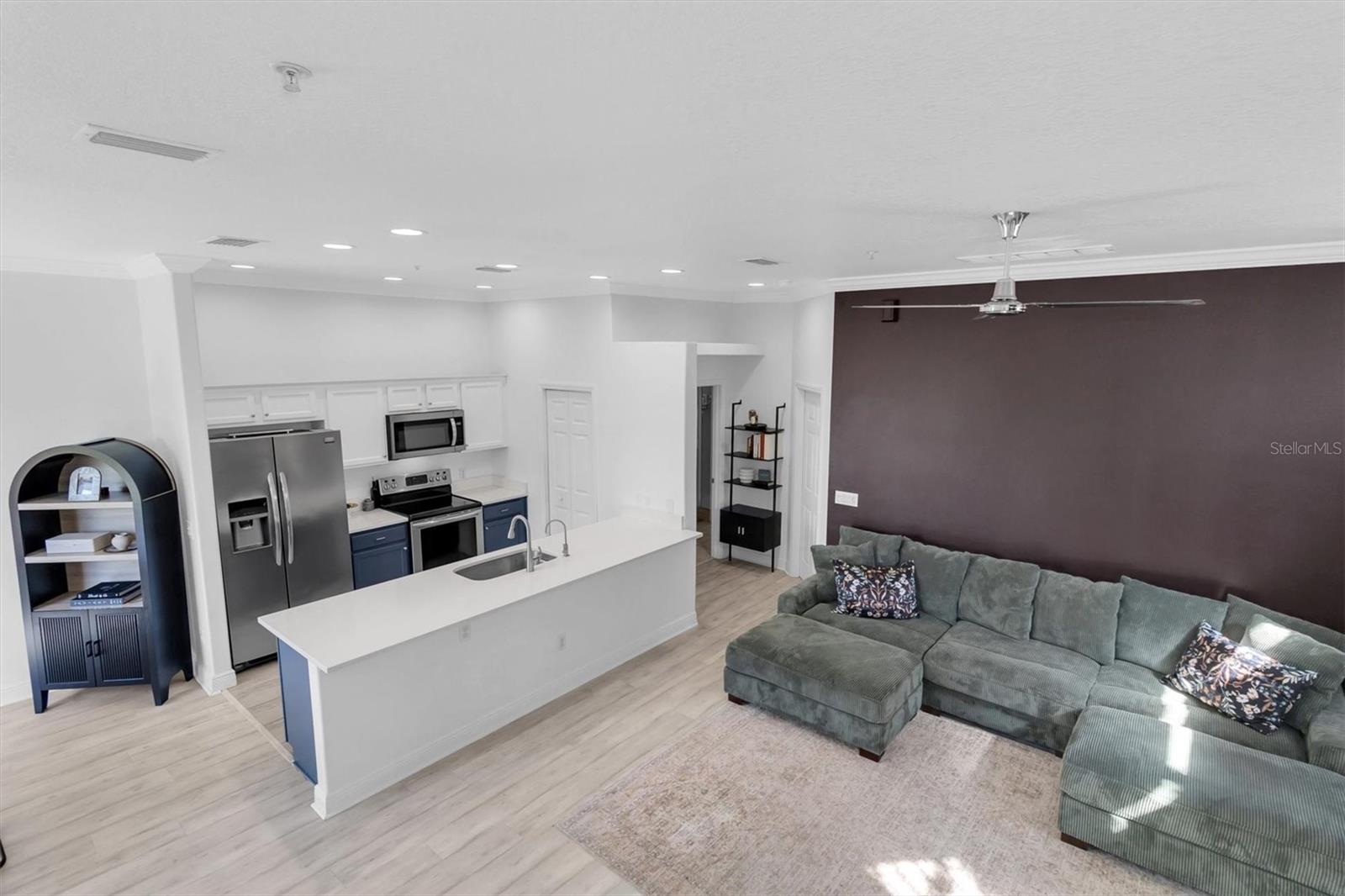 Image 4 of 33 For 487 Bayou Village Drive