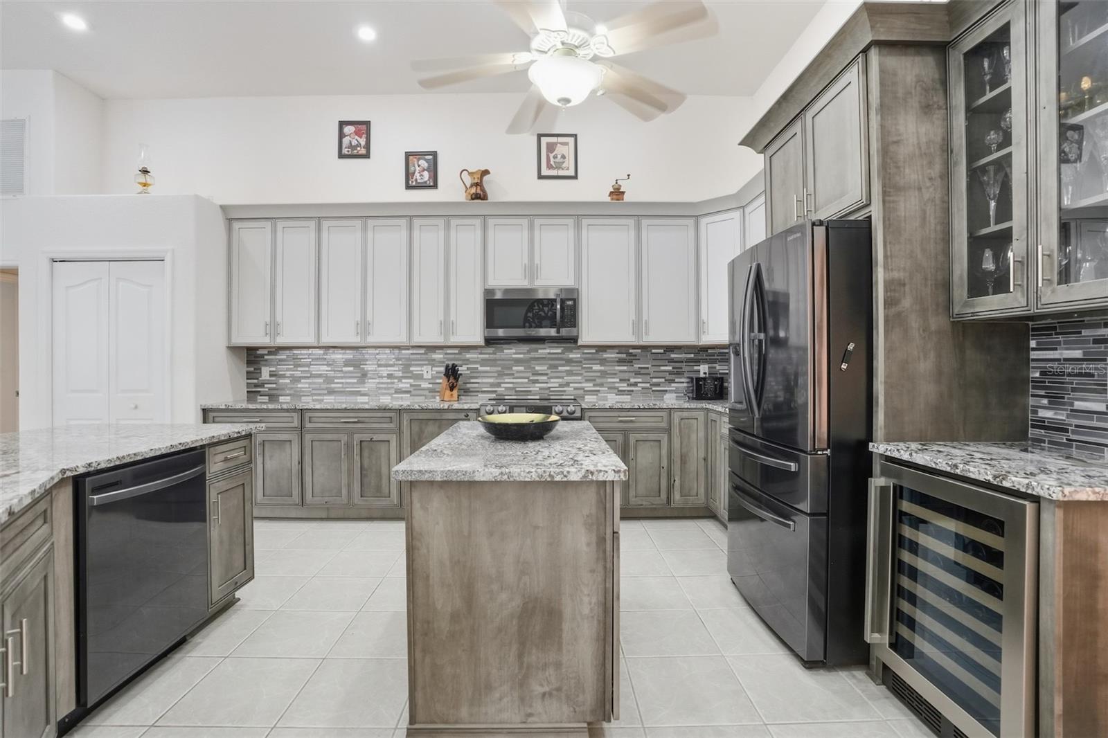 Image 18 of 80 For 11457 Genter Drive