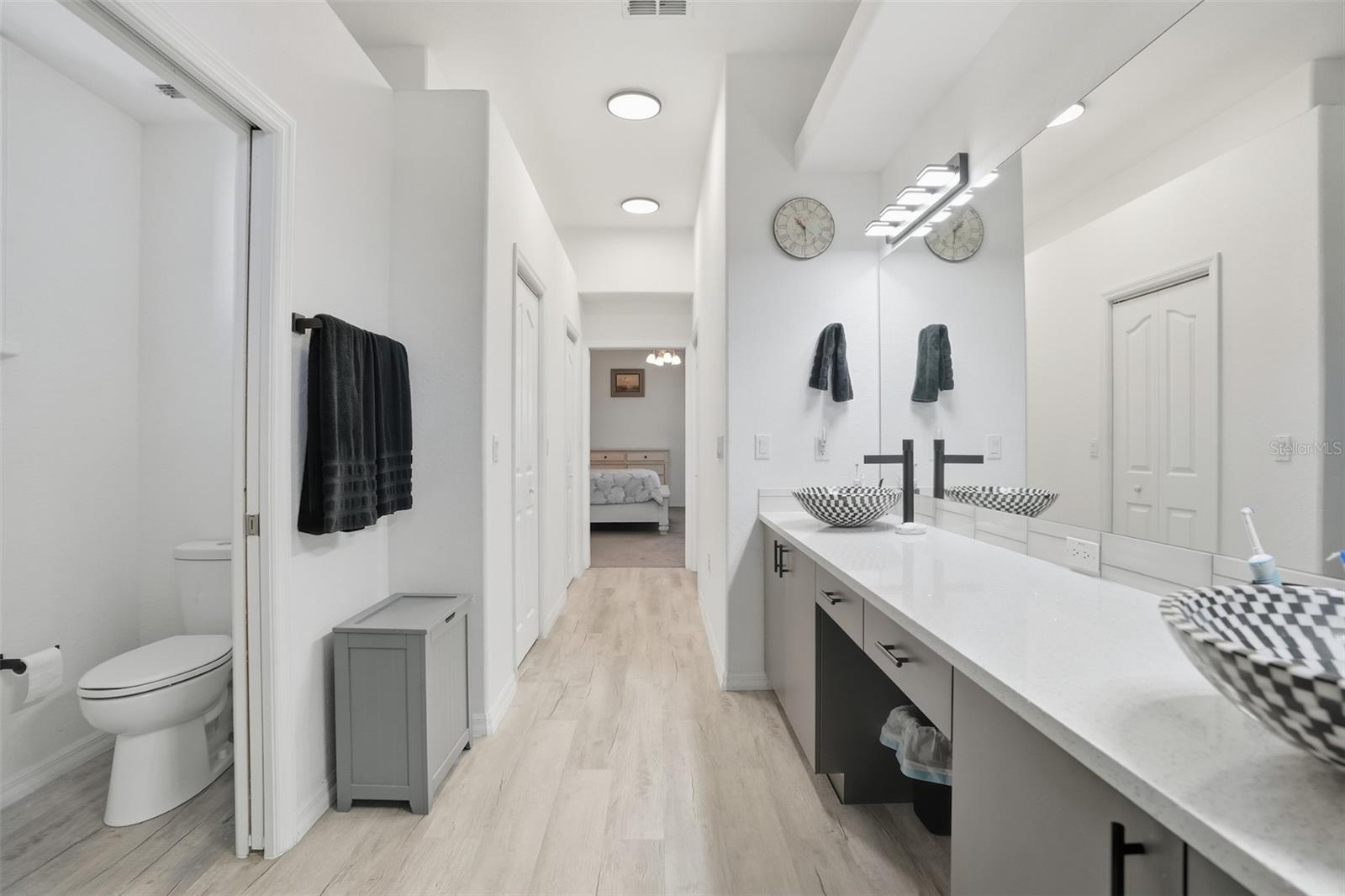 Image 41 of 80 For 11457 Genter Drive