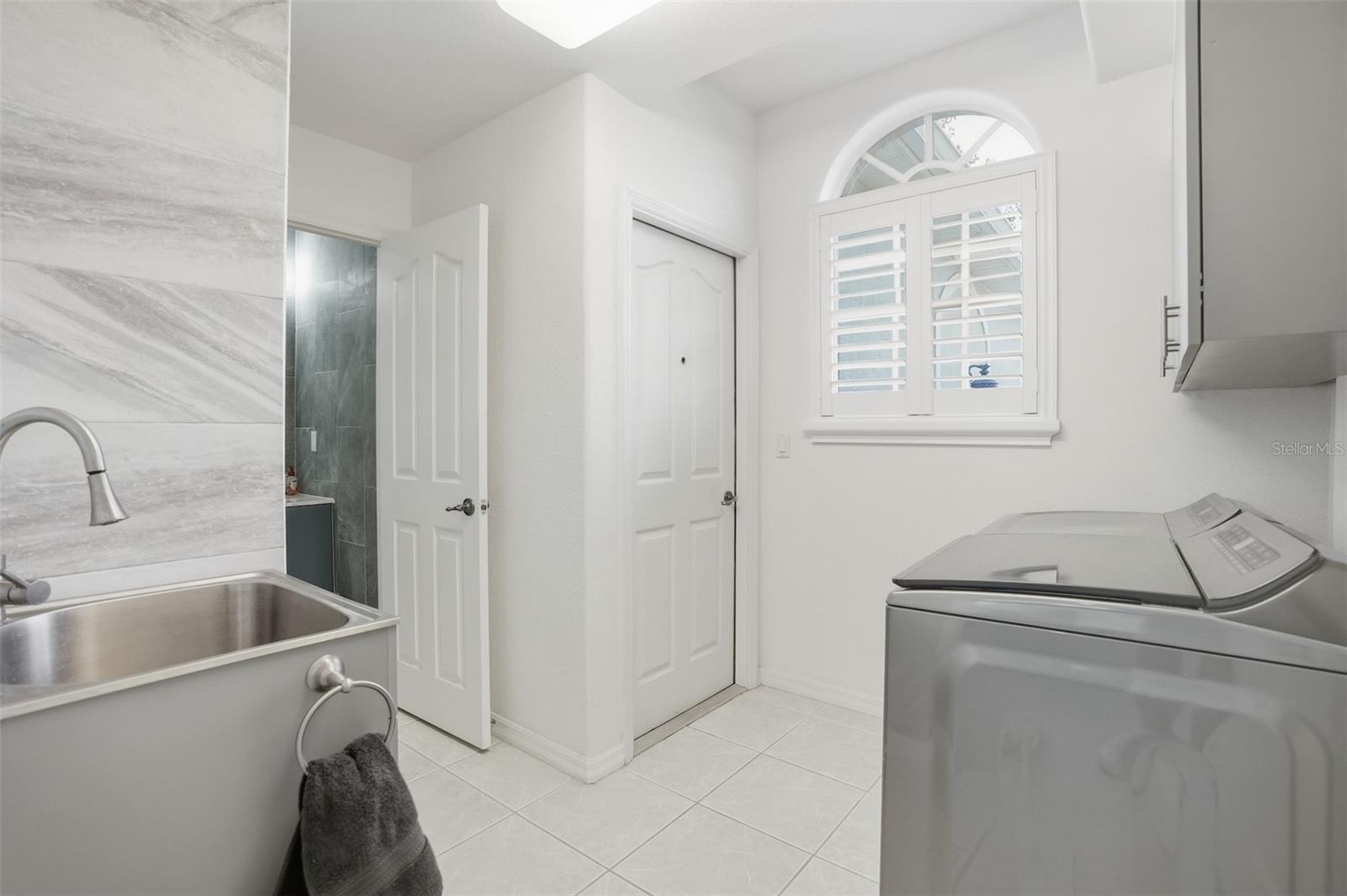 Image 46 of 80 For 11457 Genter Drive