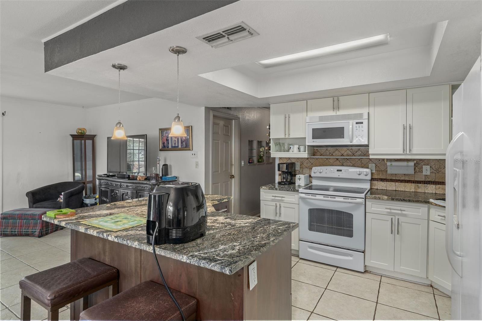 Image 13 of 40 For 9267 Gibralter Street