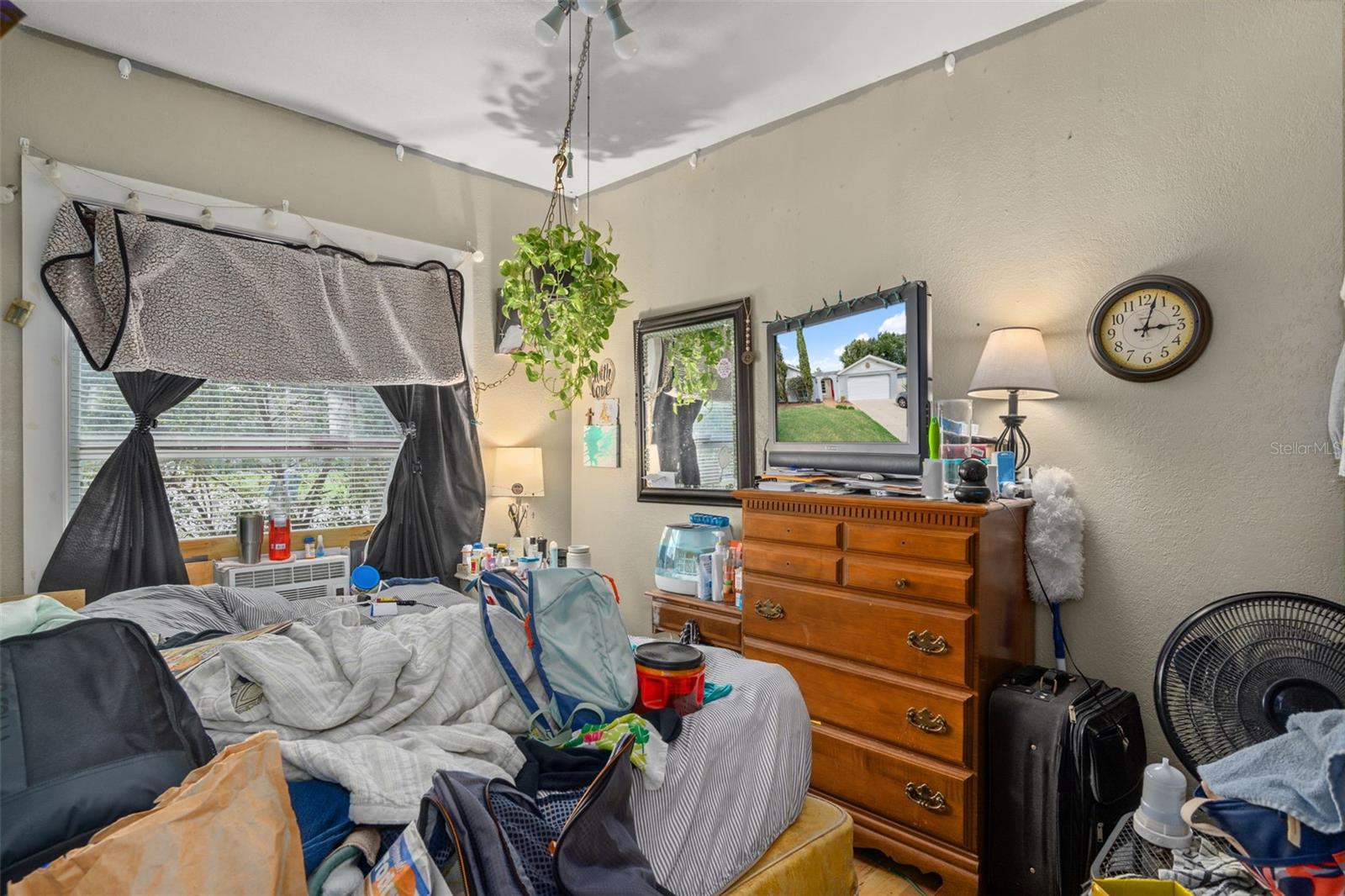 Image 15 of 40 For 9267 Gibralter Street