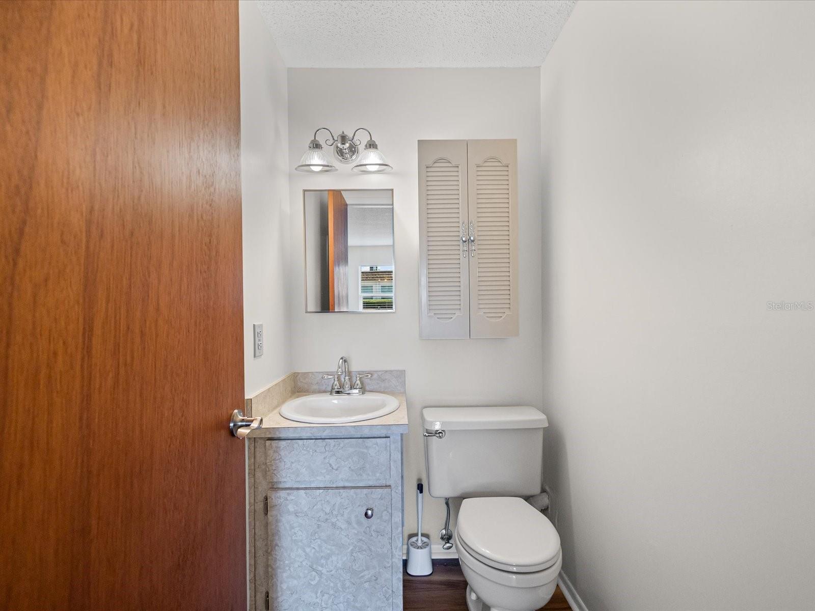 Image 10 of 31 For 6111 Chesham Drive 2