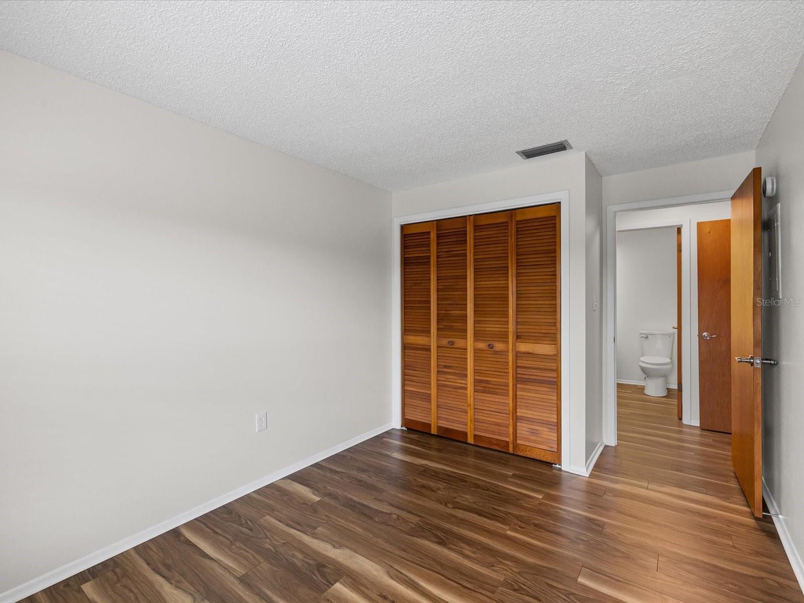 Image 12 of 31 For 6111 Chesham Drive 2