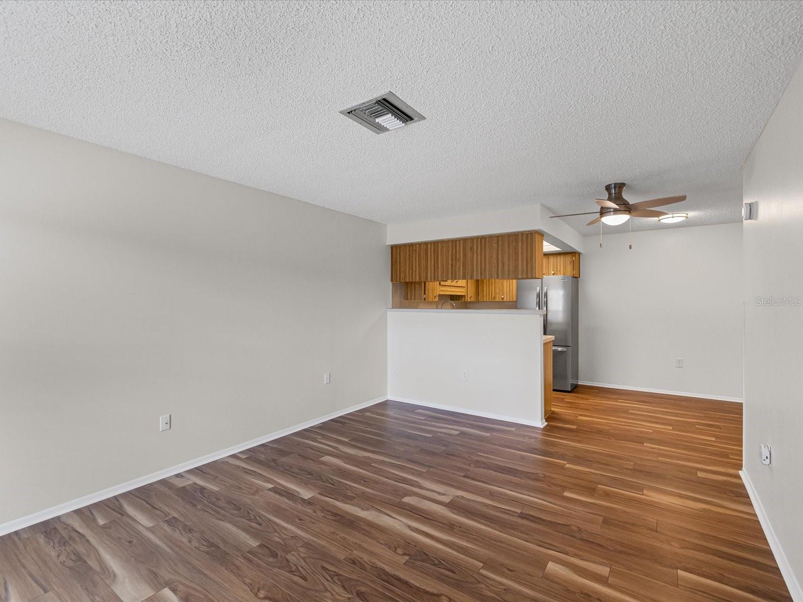 Image 24 of 31 For 6111 Chesham Drive 2