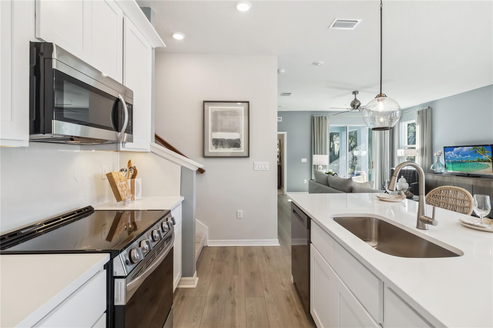 Image 6 of 20 For 5273 Luisa Court