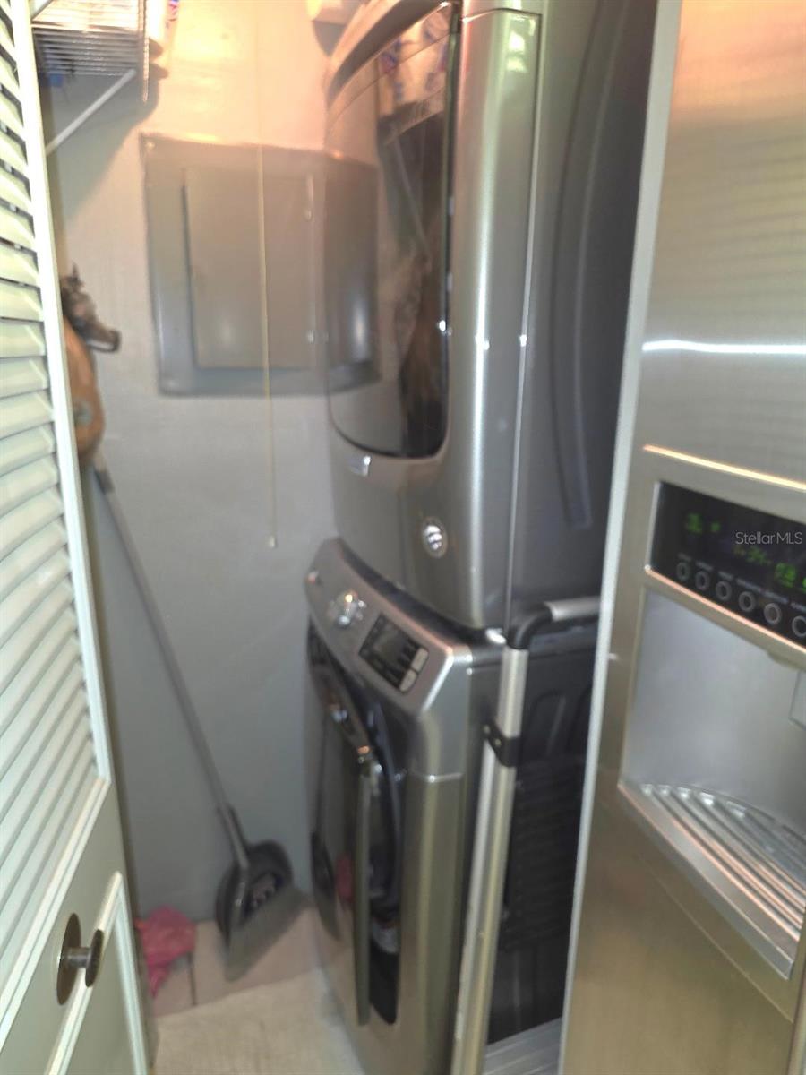 Image 6 of 12 For 1281 Pine Ridge Circle E E1