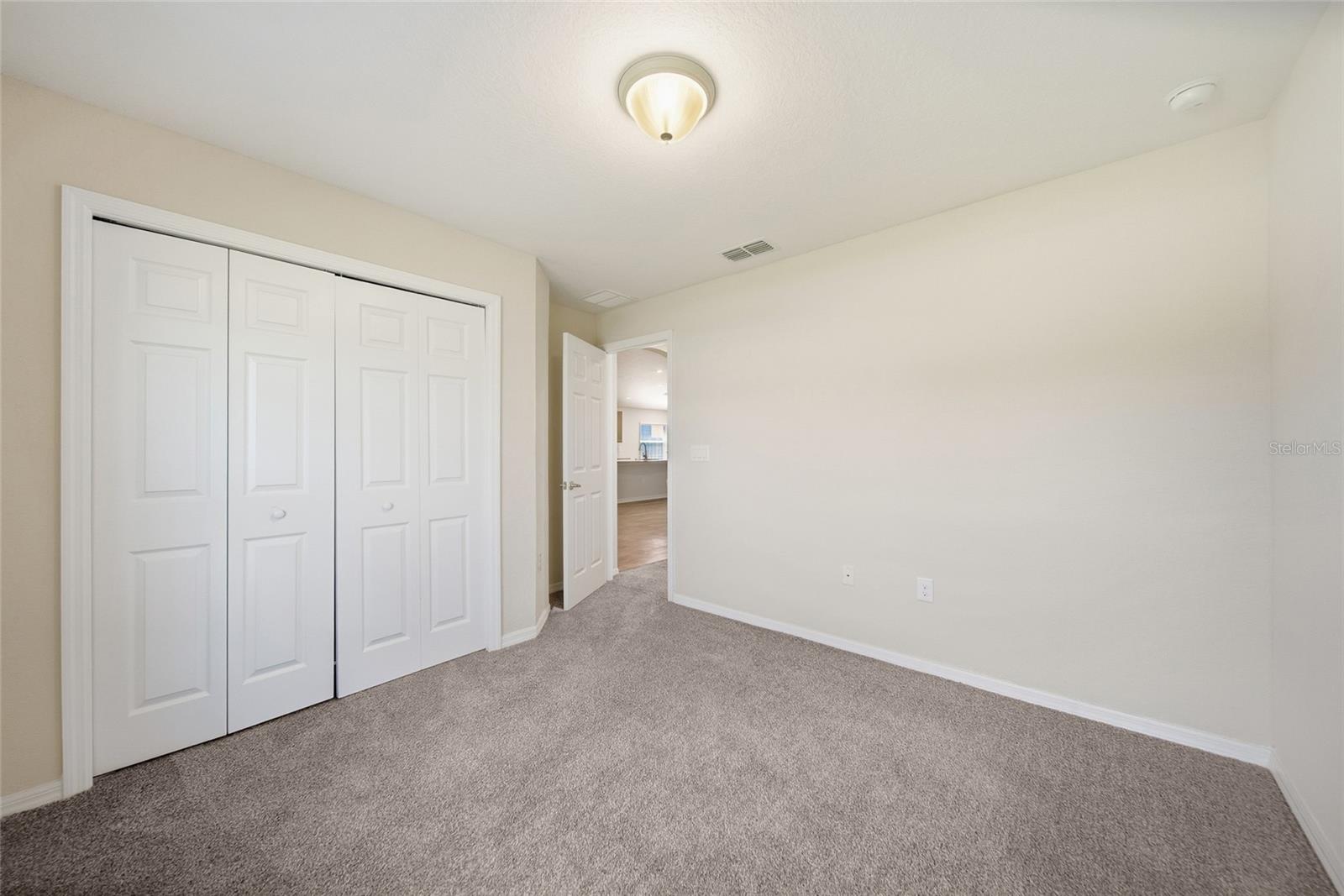 Image 18 of 35 For 5009 33rd Avenue E