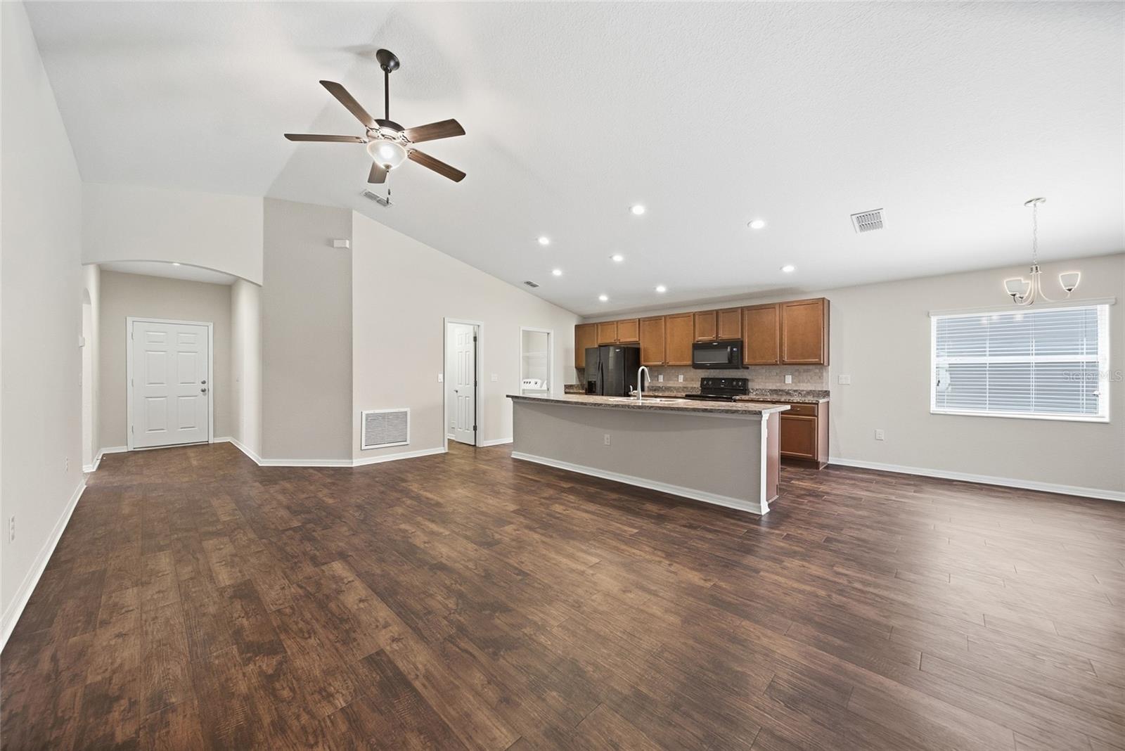 Image 2 of 35 For 5009 33rd Avenue E