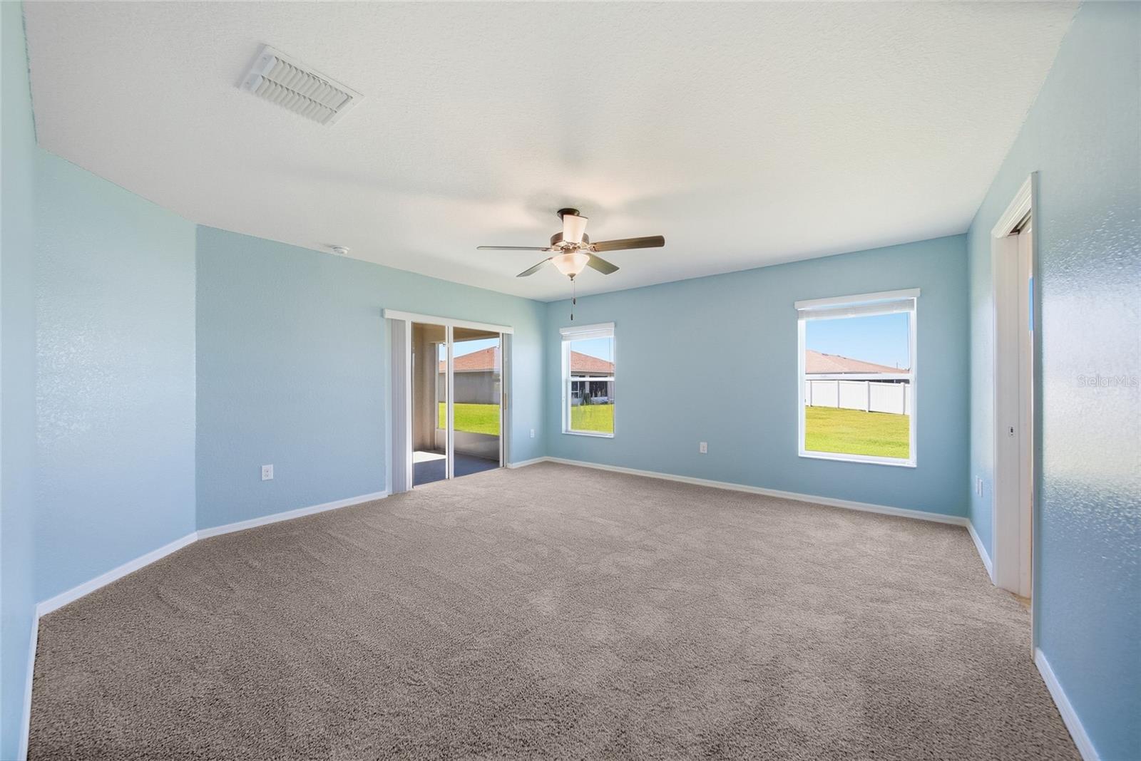 Image 4 of 35 For 5009 33rd Avenue E