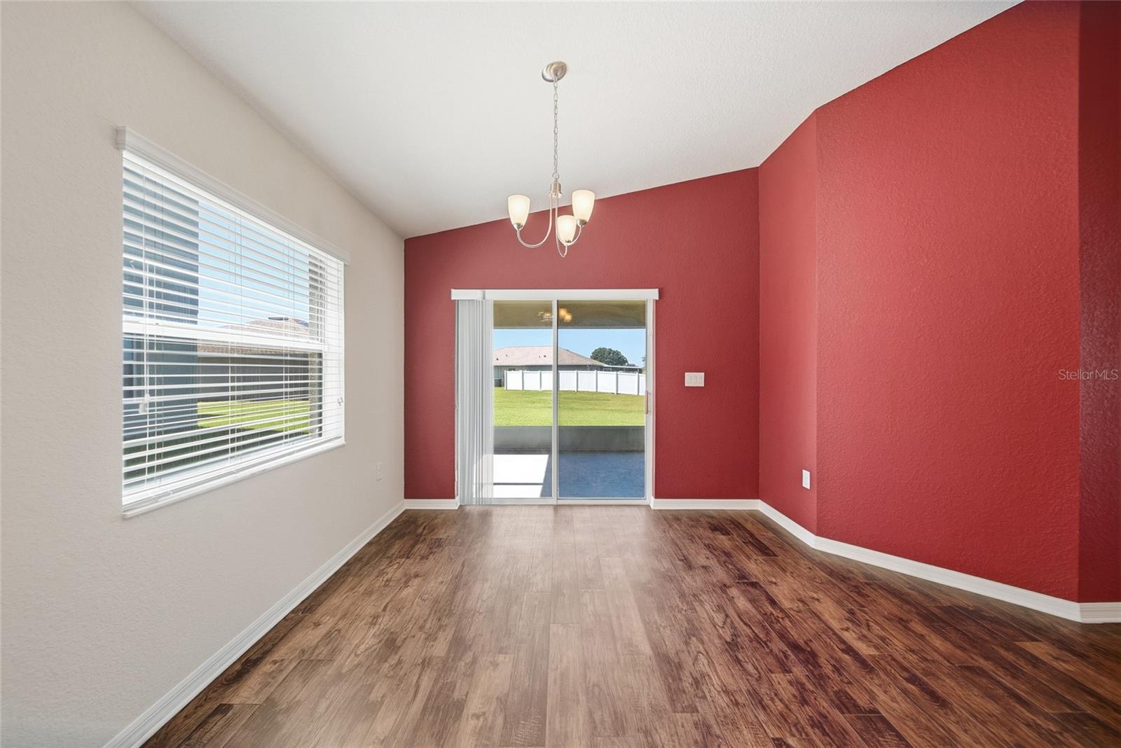 Image 7 of 35 For 5009 33rd Avenue E