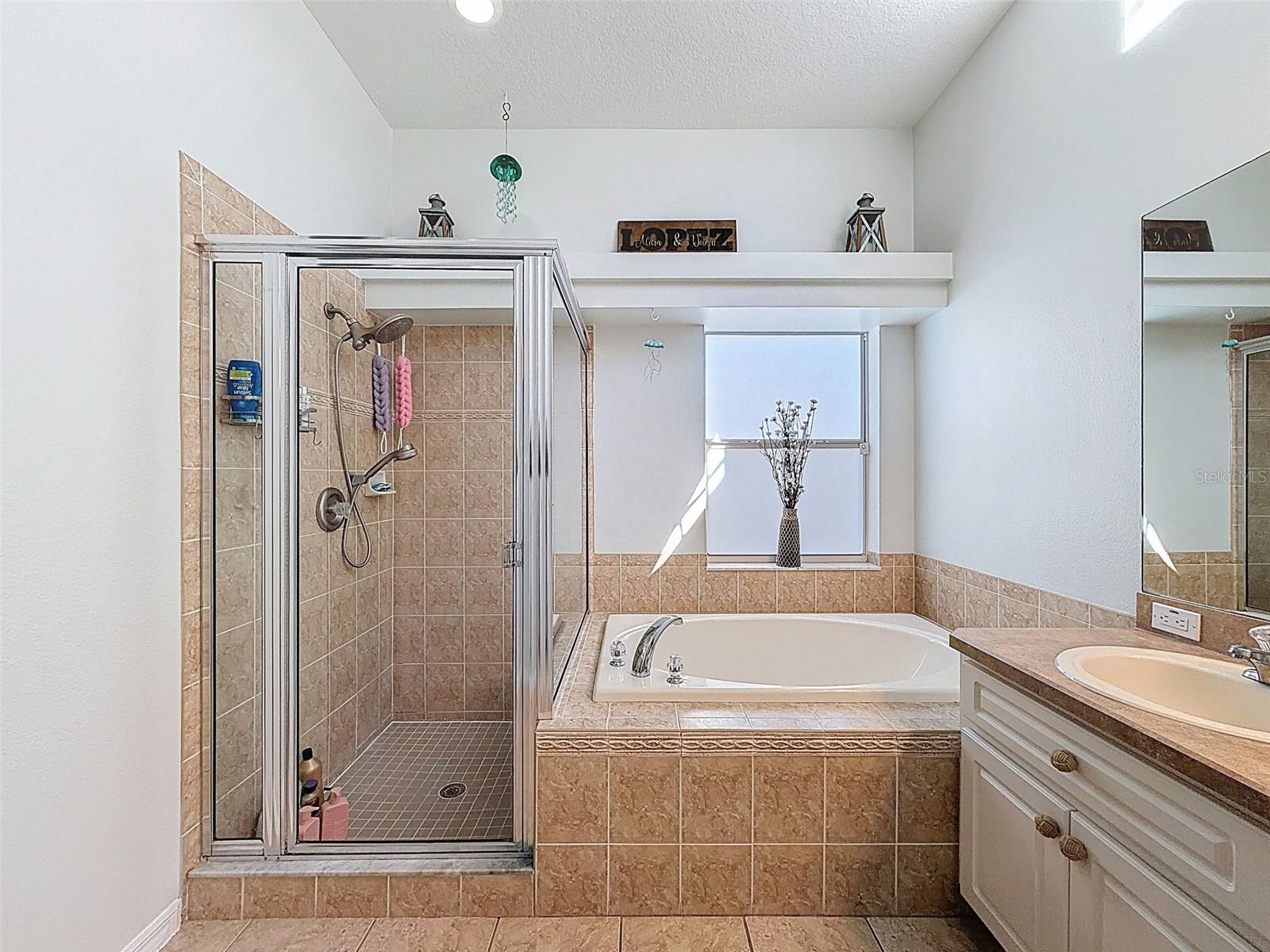 Listing photo id 17 for 3365 Indian River Street