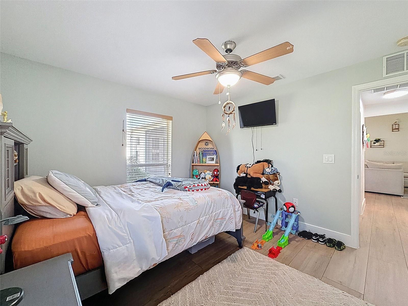 Listing photo id 22 for 3365 Indian River Street