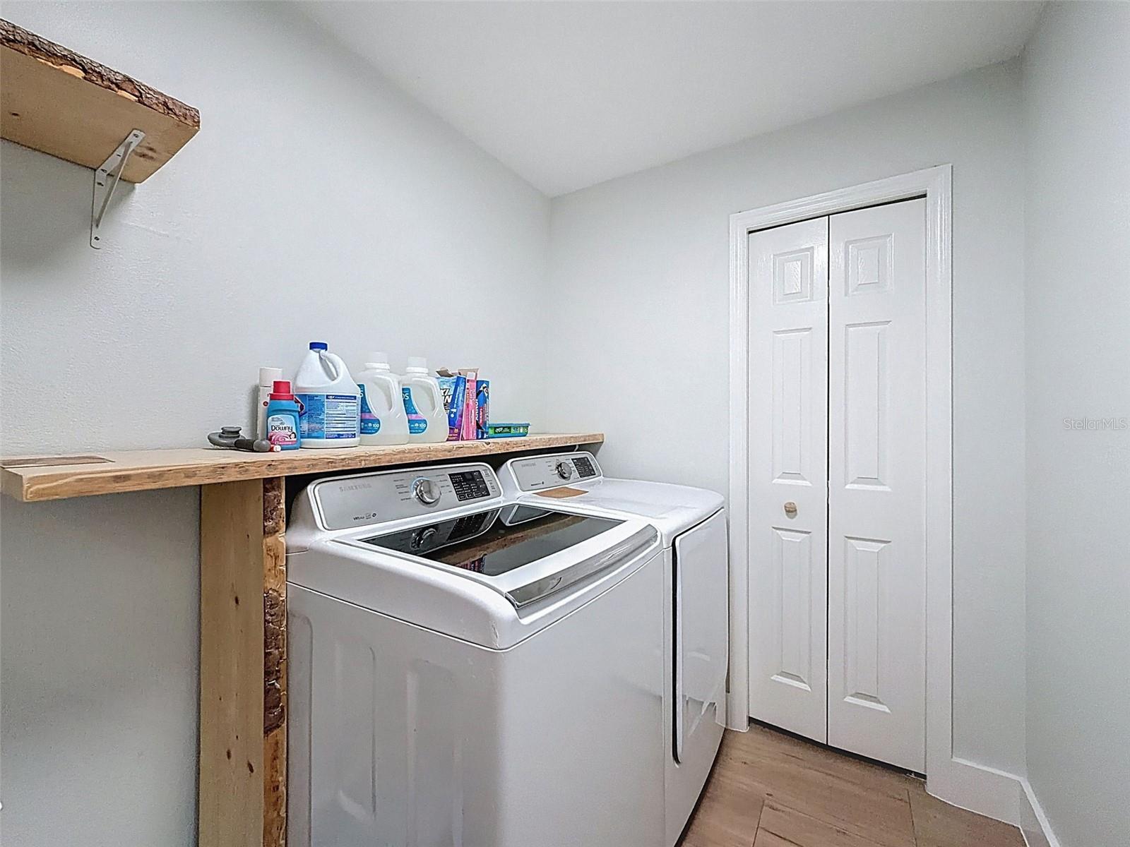 Listing photo id 26 for 3365 Indian River Street