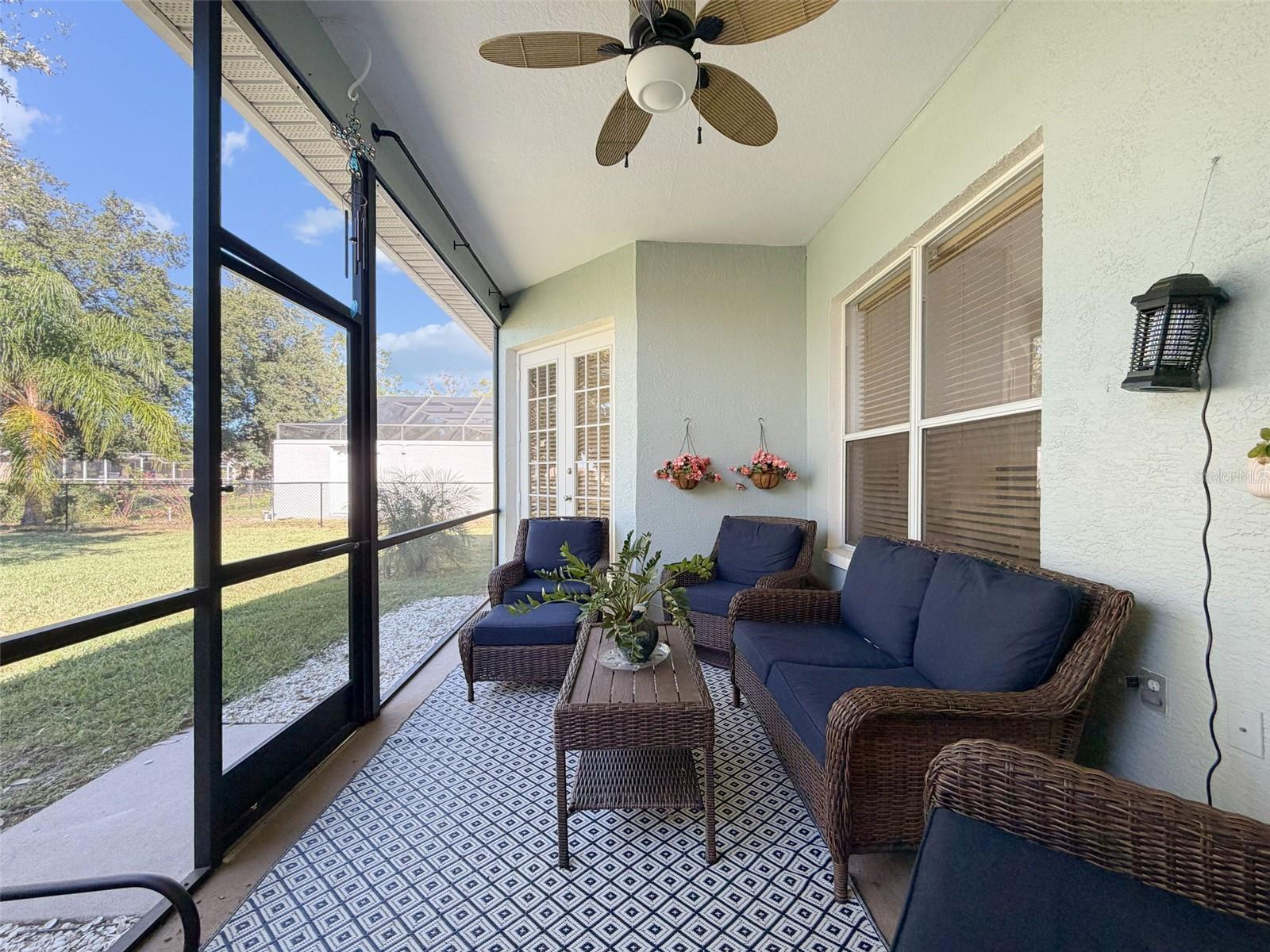 Listing photo id 27 for 3365 Indian River Street