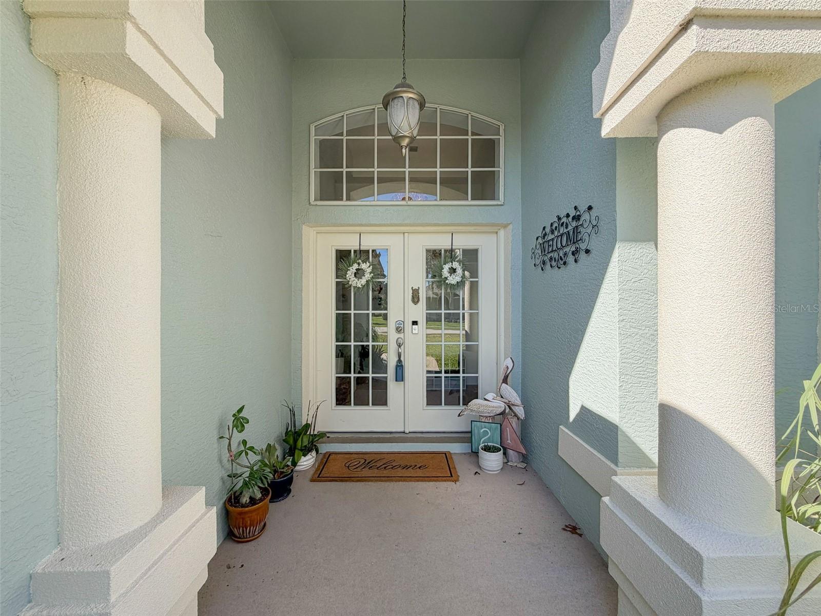 Listing photo id 1 for 3365 Indian River Street