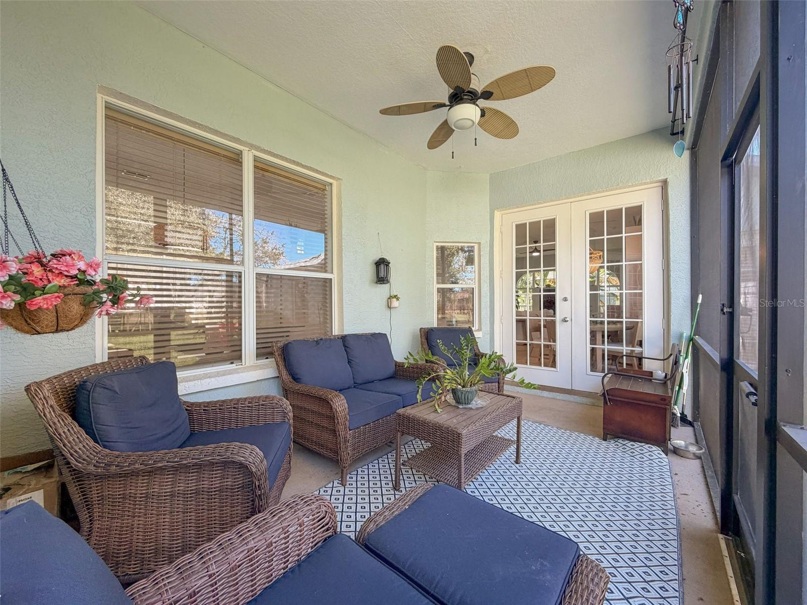 Listing photo id 28 for 3365 Indian River Street