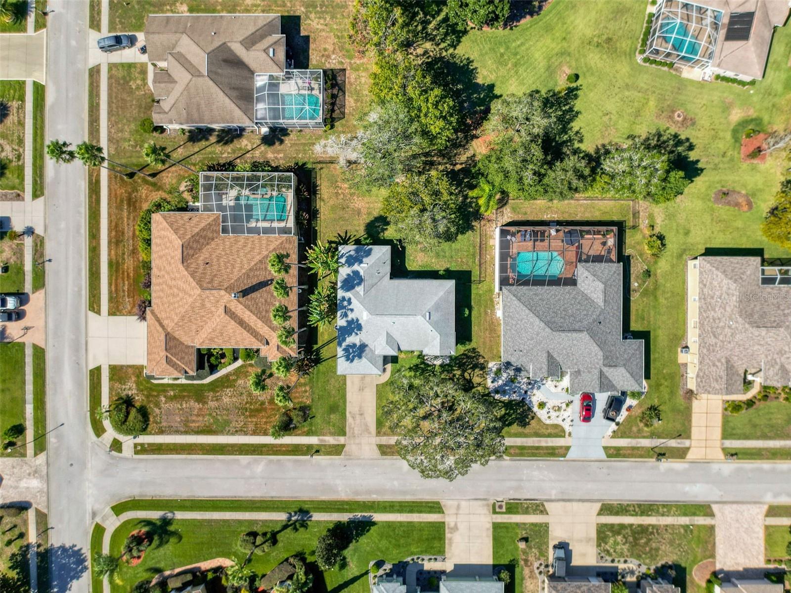 Listing photo id 34 for 3365 Indian River Street