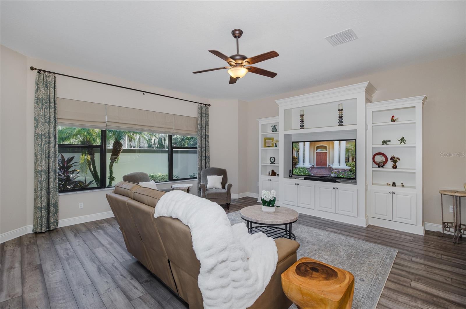 Image 23 of 97 For 10533 Baracoa Court