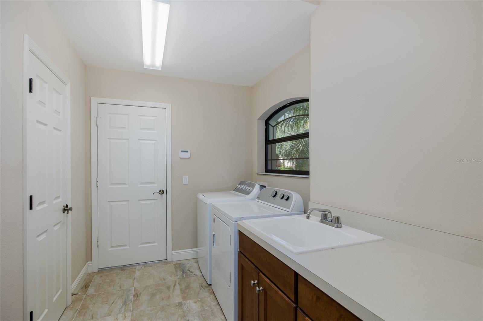 Image 64 of 97 For 10533 Baracoa Court
