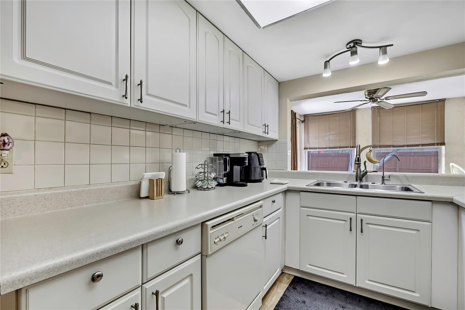 Image 11 of 33 For 4330 Tall Oak Lane