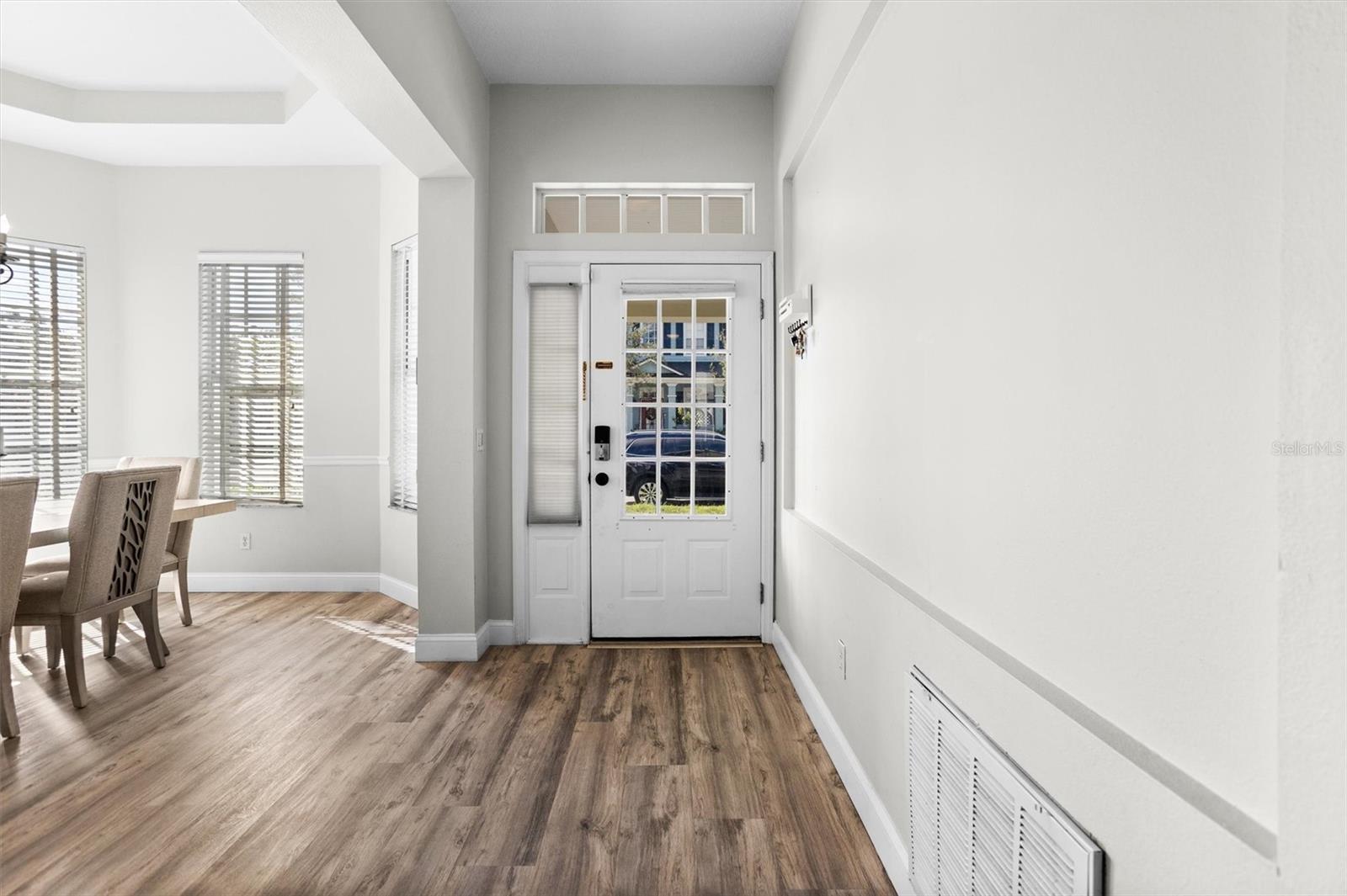 Image 4 of 30 For 10001 Seymour Way