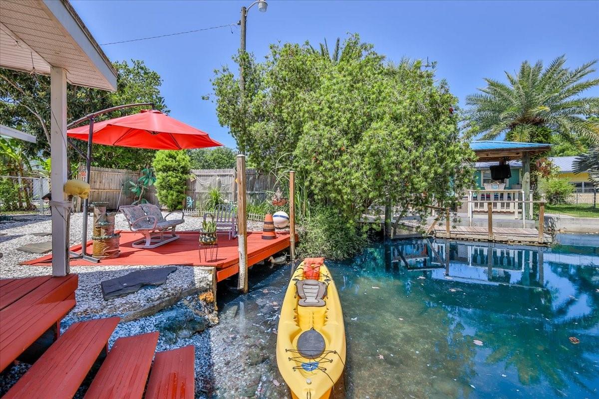 Listing photo id 0 for 5507 Darlene Street