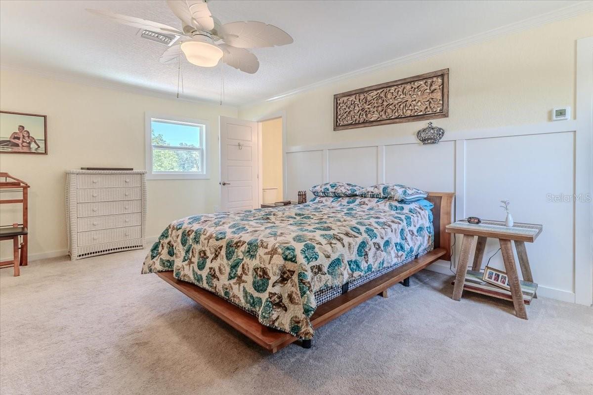 Listing photo id 44 for 5507 Darlene Street