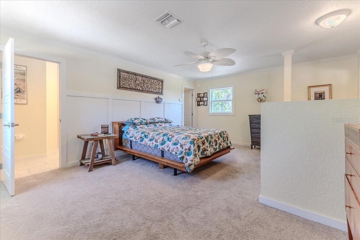 Listing photo id 46 for 5507 Darlene Street
