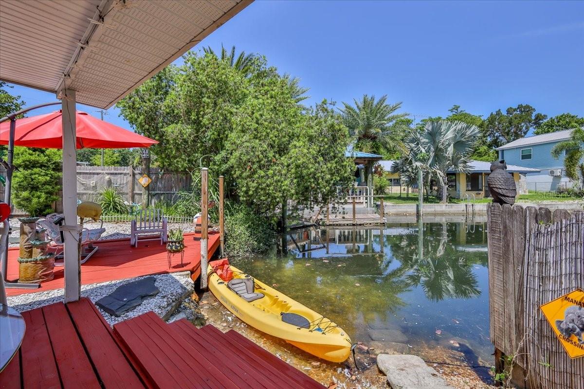 Listing photo id 57 for 5507 Darlene Street