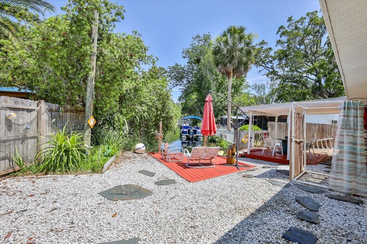 Listing photo id 61 for 5507 Darlene Street
