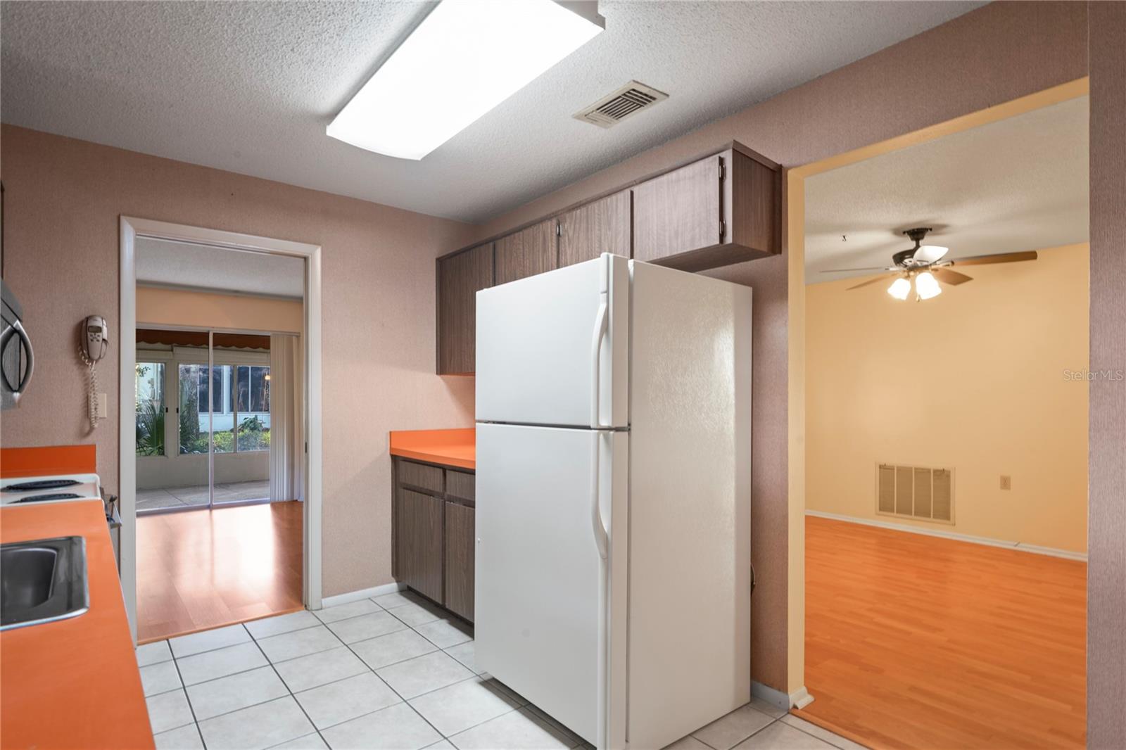 Image 13 of 75 For 8718 Benton Drive