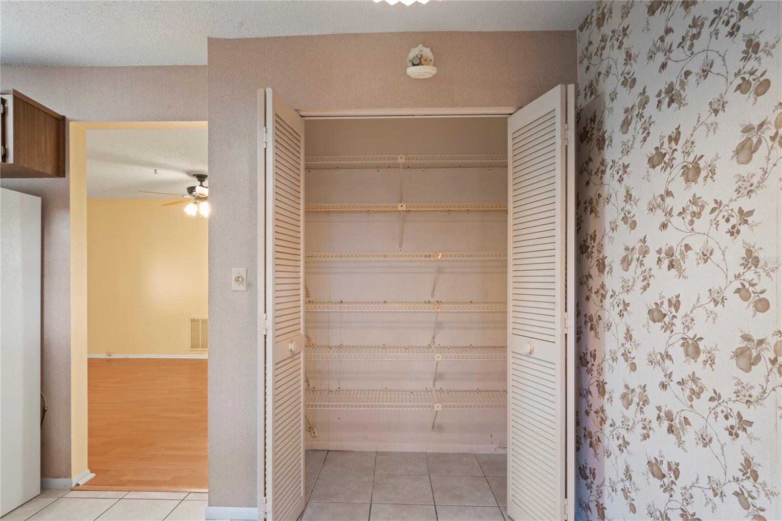 Image 14 of 75 For 8718 Benton Drive