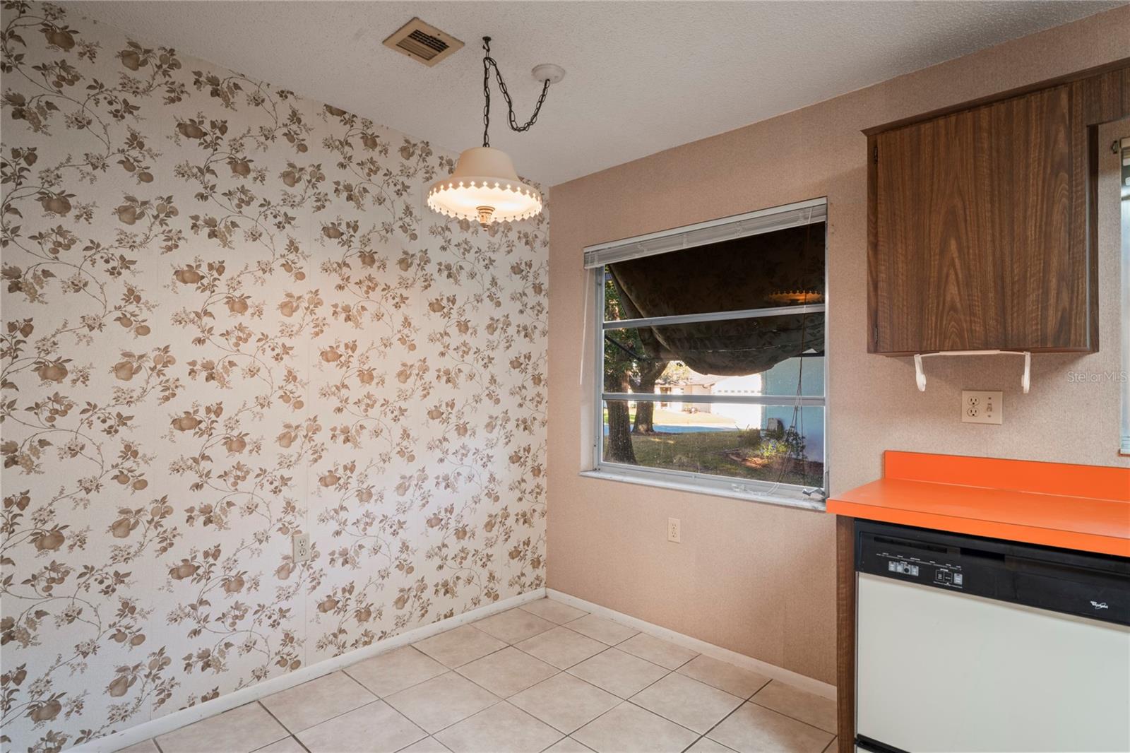 Image 15 of 75 For 8718 Benton Drive