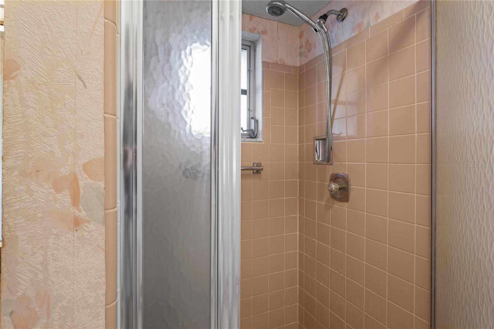 Image 25 of 75 For 8718 Benton Drive