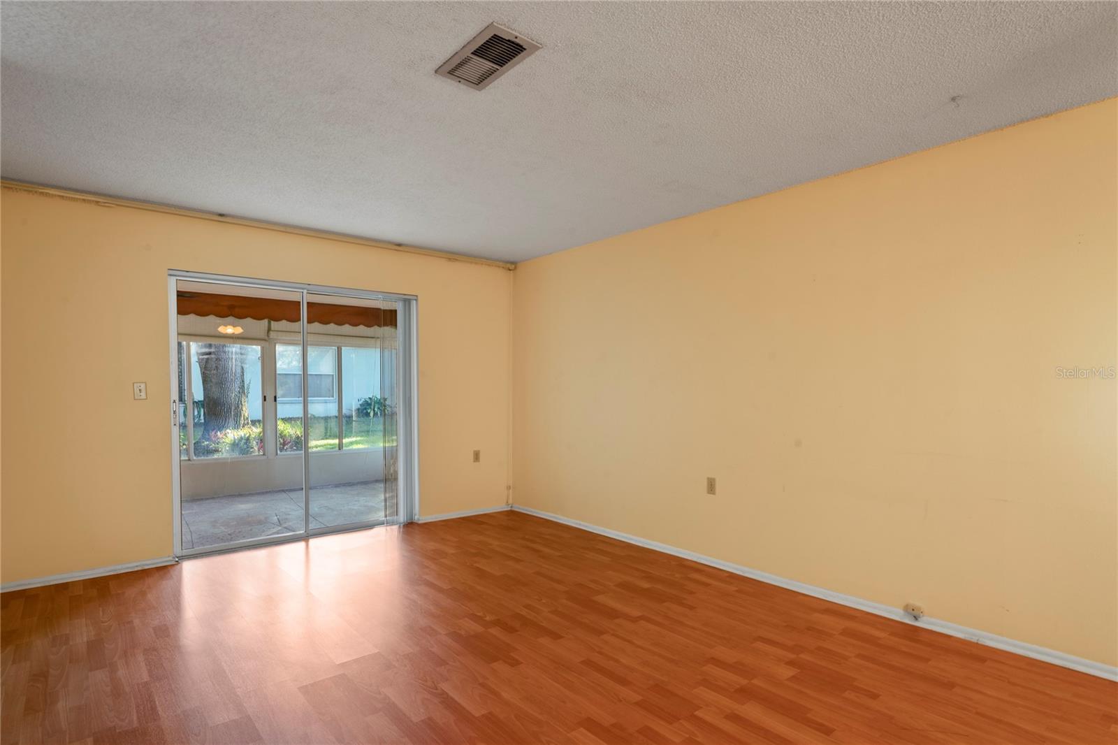 Image 7 of 75 For 8718 Benton Drive