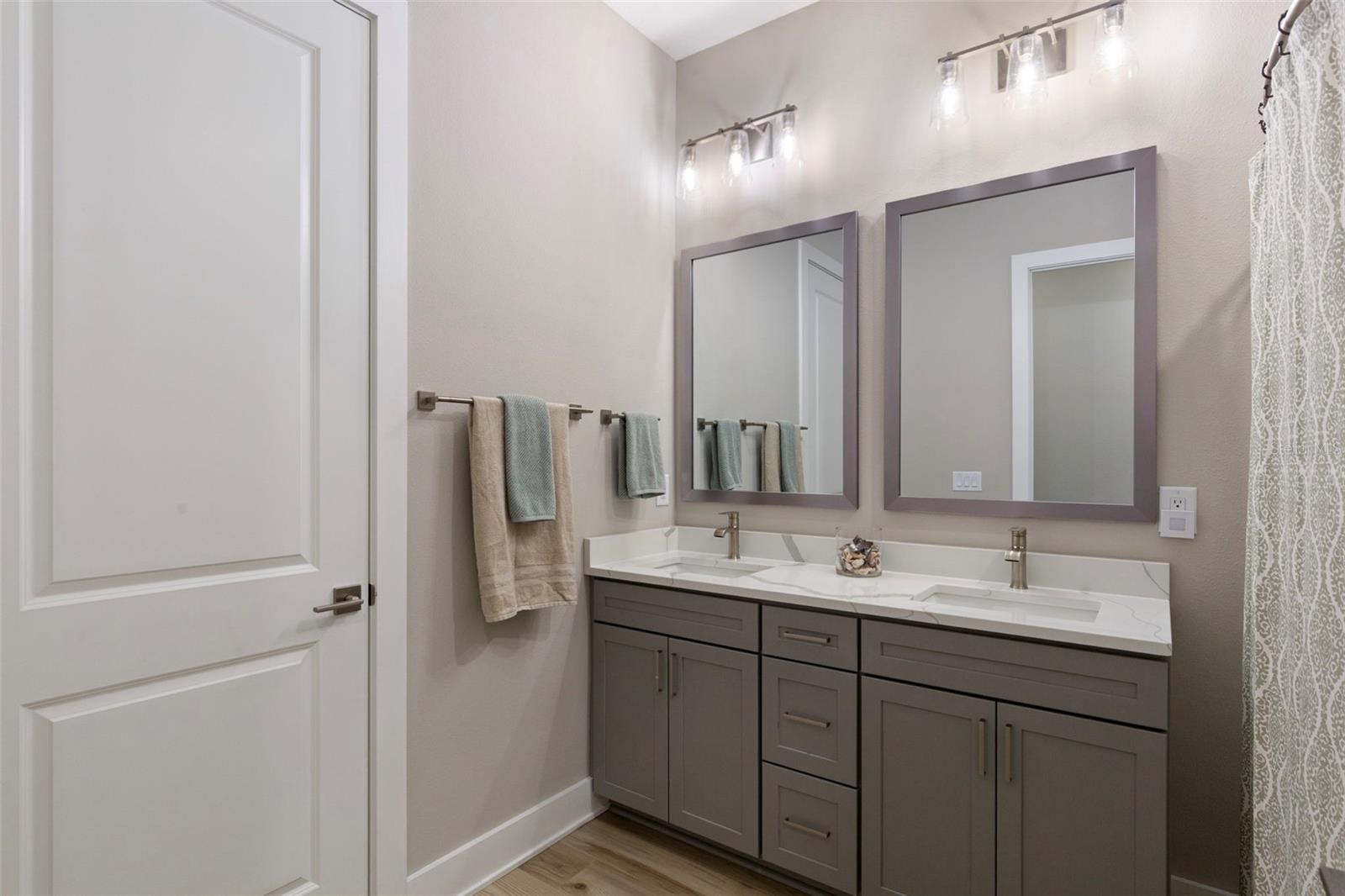 Image 43 of 70 For 13218 Oldenburg Drive