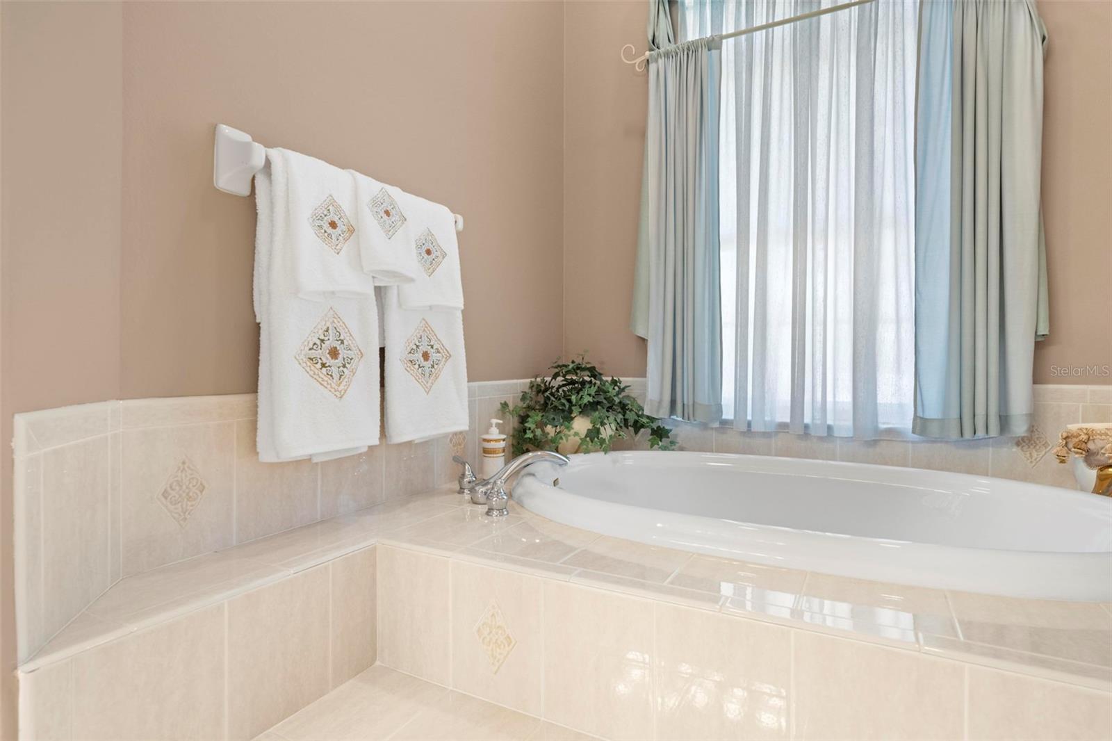 Image 45 of 80 For 5257 Championship Cup Lane