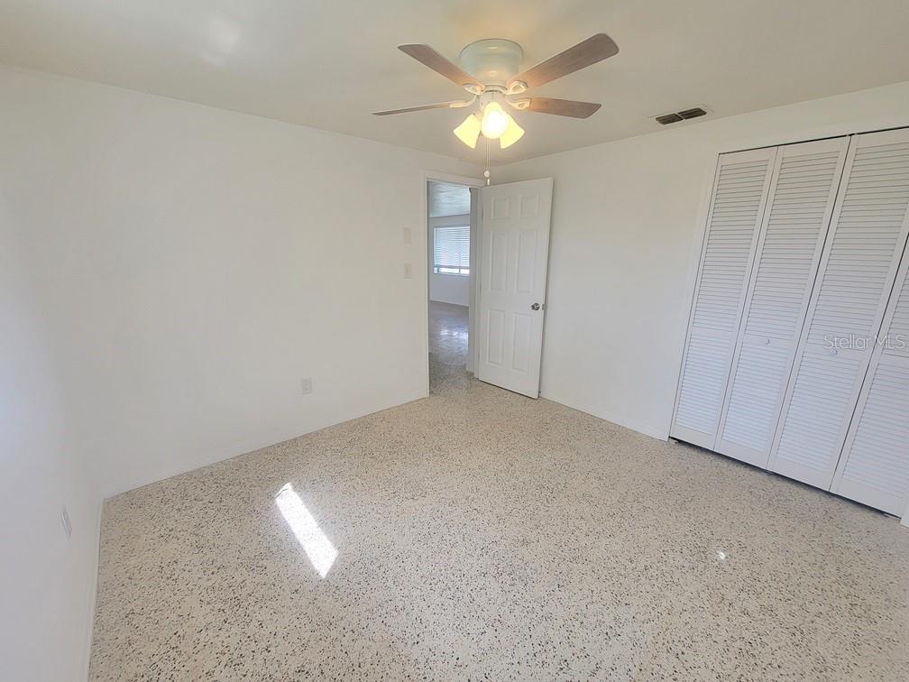 Listing photo id 8 for 13637 Maria Drive
