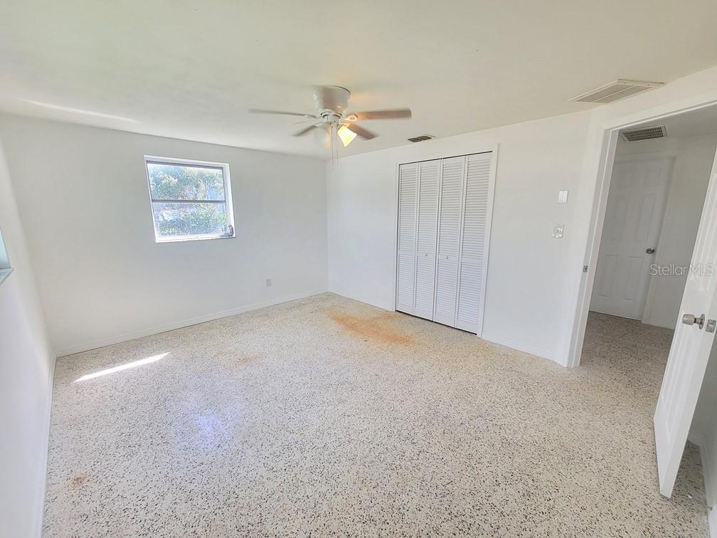 Listing photo id 5 for 13637 Maria Drive
