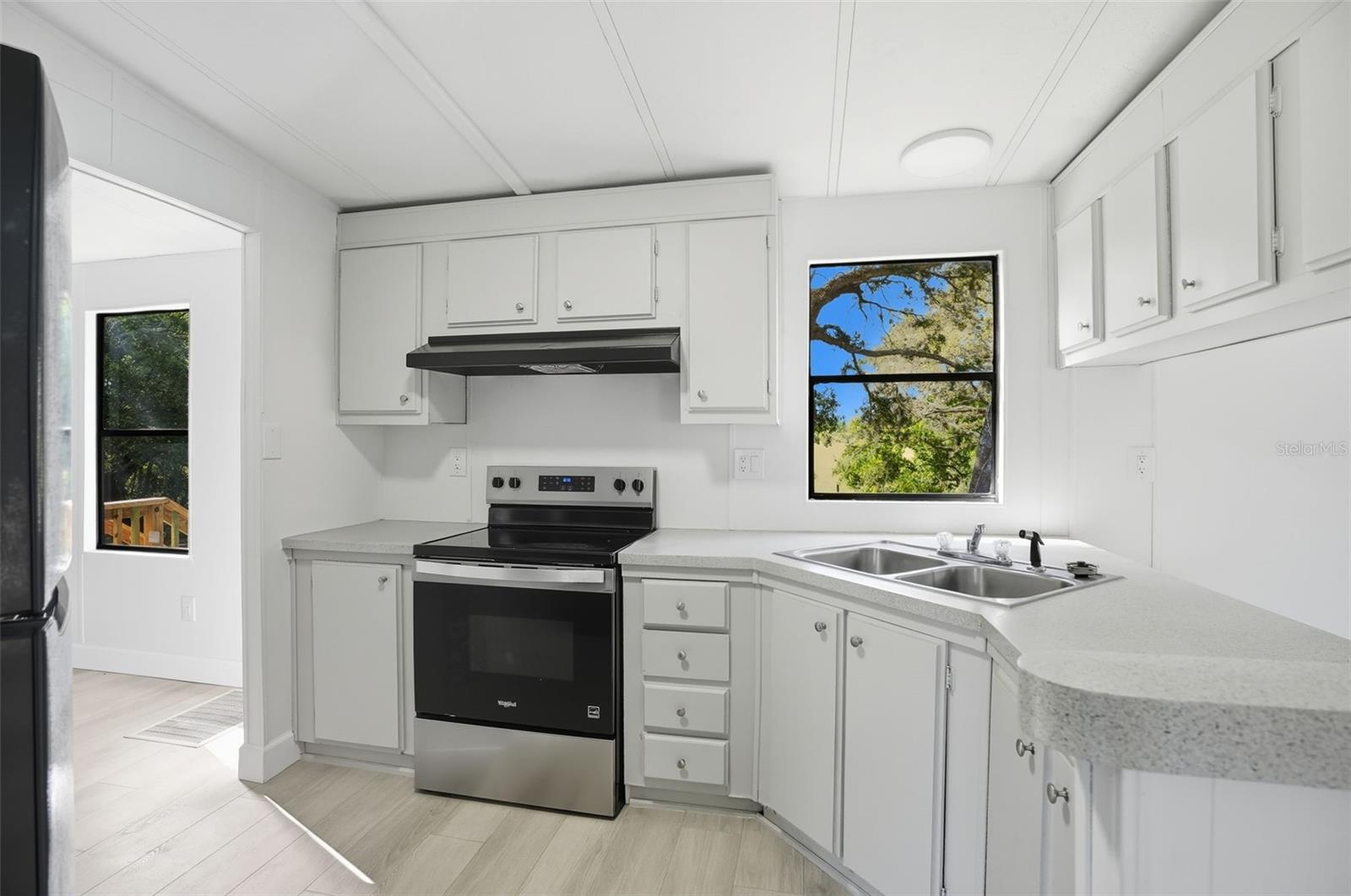 Image 13 of 42 For 15616 Larry Road